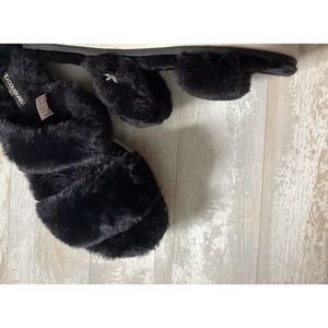 NWOT BearPaw Size 10 Black